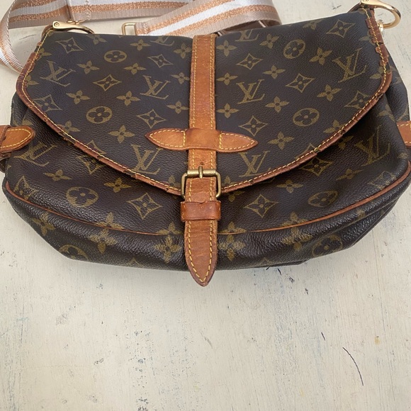 Auth Louis Vuitton Saumur 30 - Picture 10 of 12